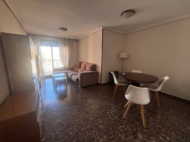 Piso con balcón en venta en Este