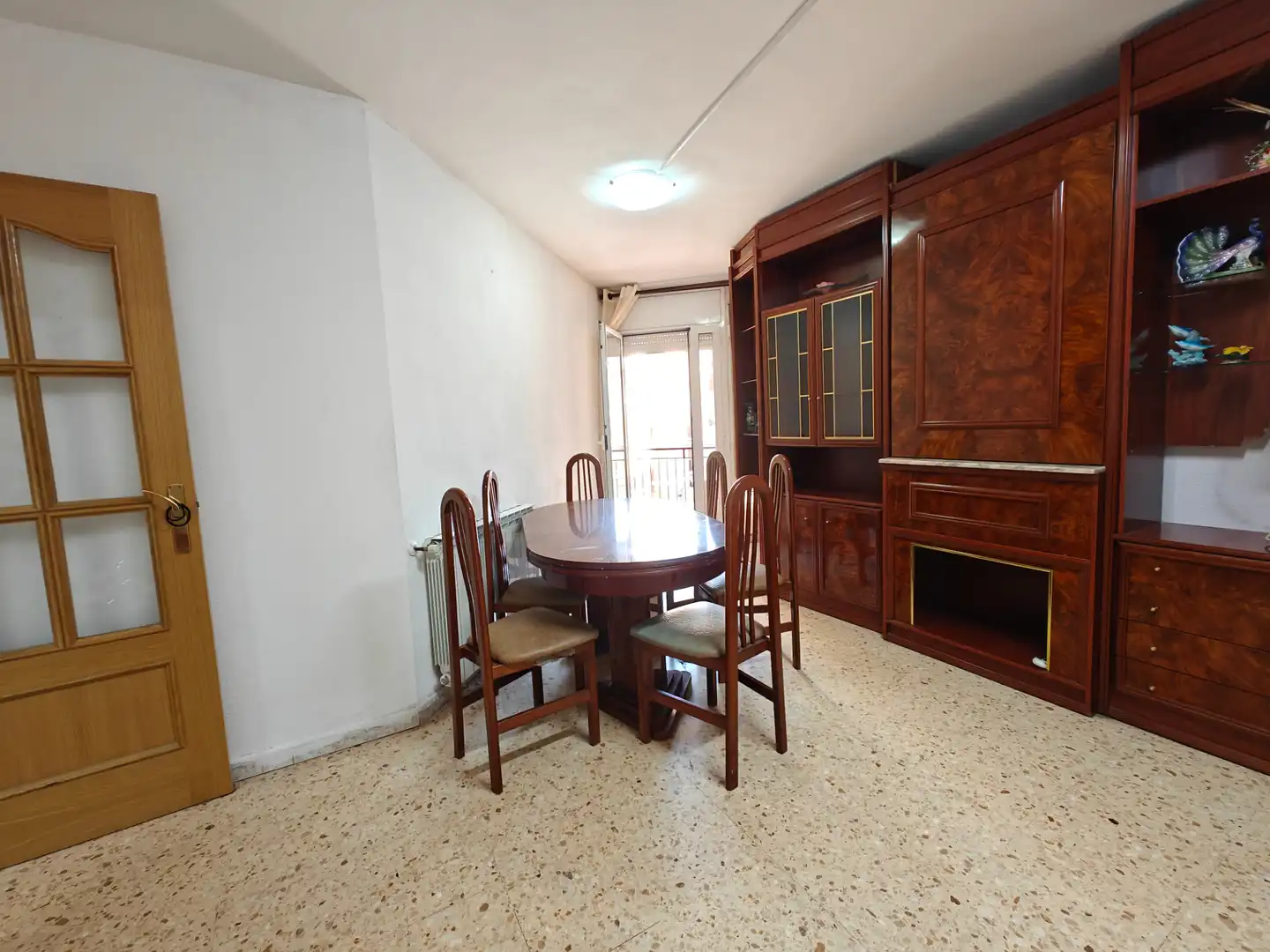 Comedor de Piso en venta en Sant Boi de Llobregat con Calefacción, Amueblado y Horno