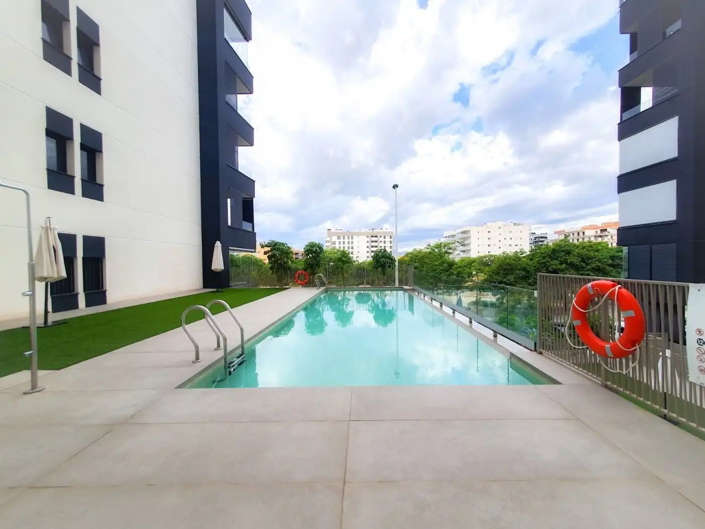 Piscina de Pis en venda en Elche / Elx amb Aire condicionat, Calefacció i Jardí privat