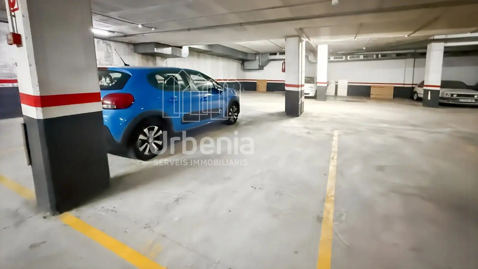 Aparcament de Dúplex en venda en Mataró amb Aire condicionat, Calefacció i Terrassa