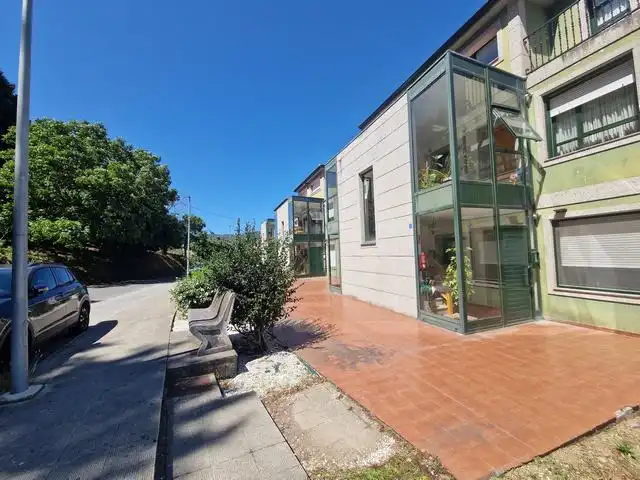 Vista exterior de Dúplex en venta en Teo con Calefacción, Parquet y Terraza