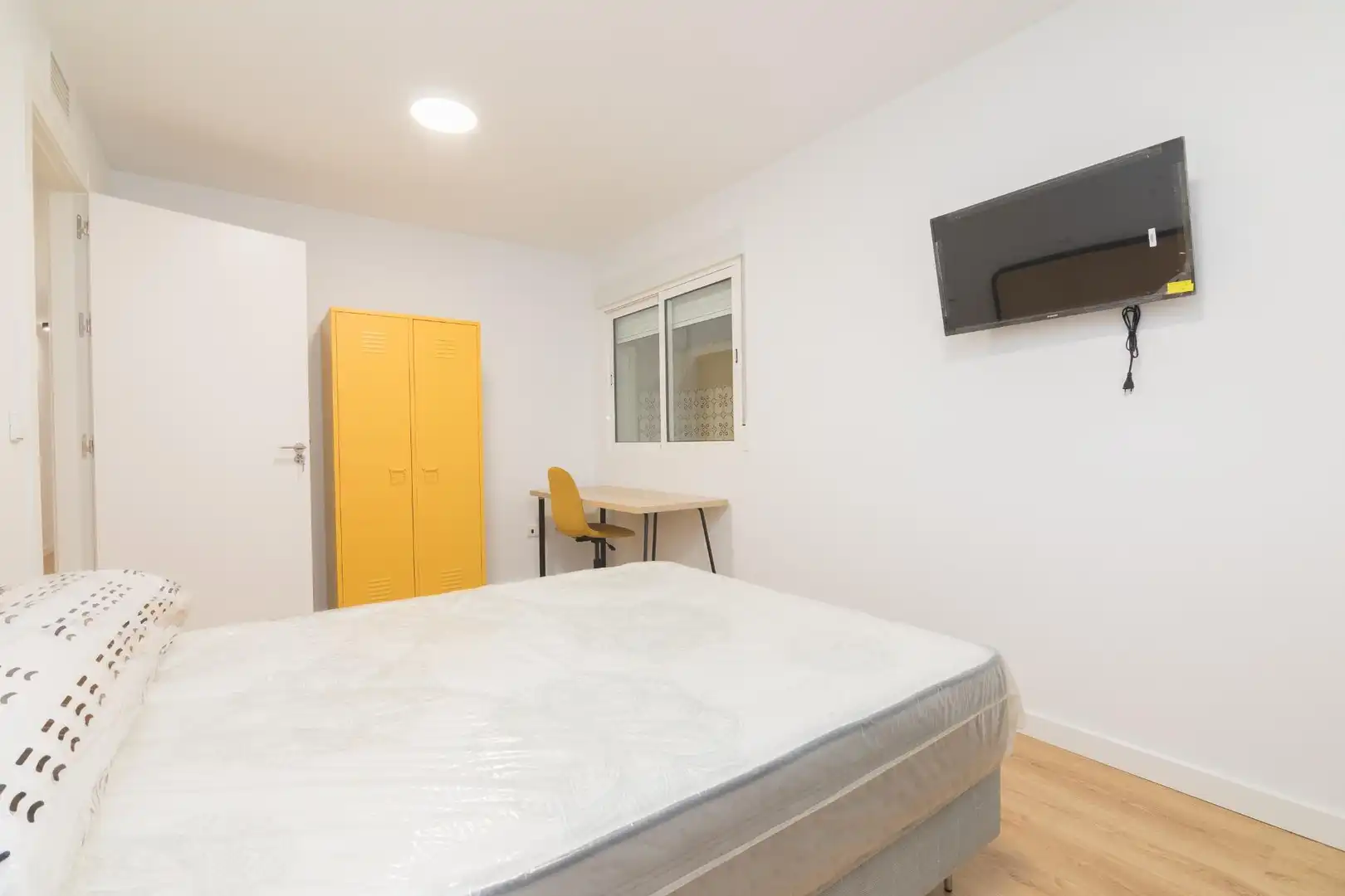 Schlafzimmer von Wohnung zur untervermieten in Elche / Elx mit Möbliert und Balkon