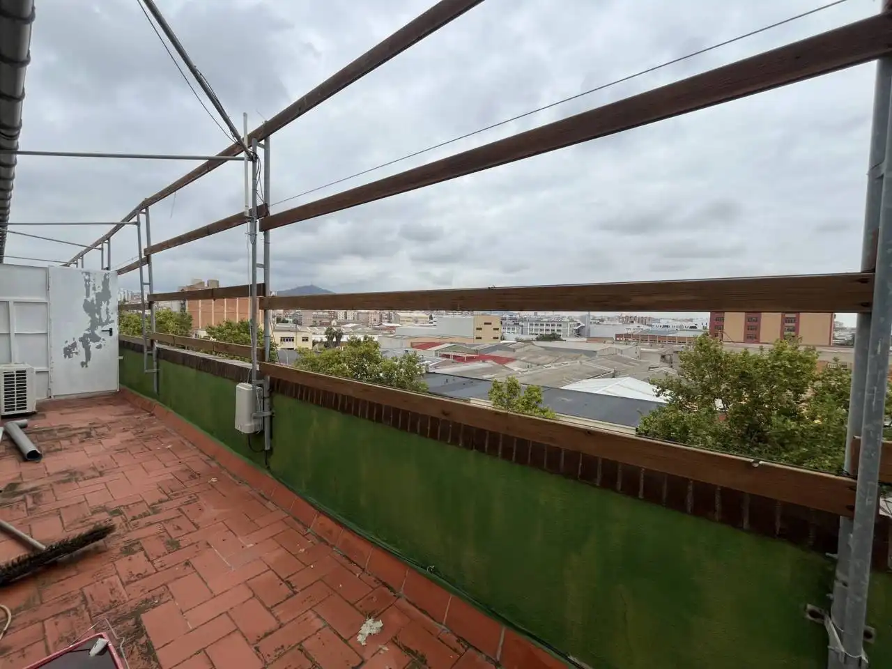 Terrassa de Oficina de lloguer en Centre - Sant Josep - Sanfeliu