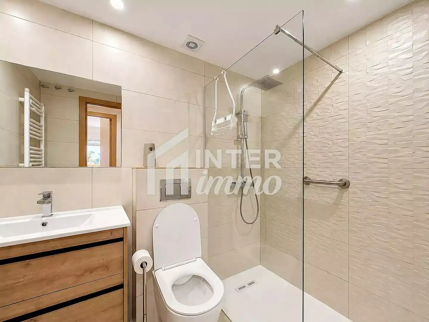 Bathroom of Flat for sale in Santa Margarita