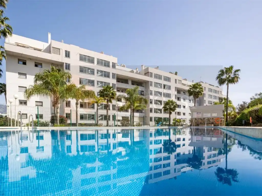 Exterior view of Flat for sale in Fuengirola  with Air Conditioner, Private garden and Terrace