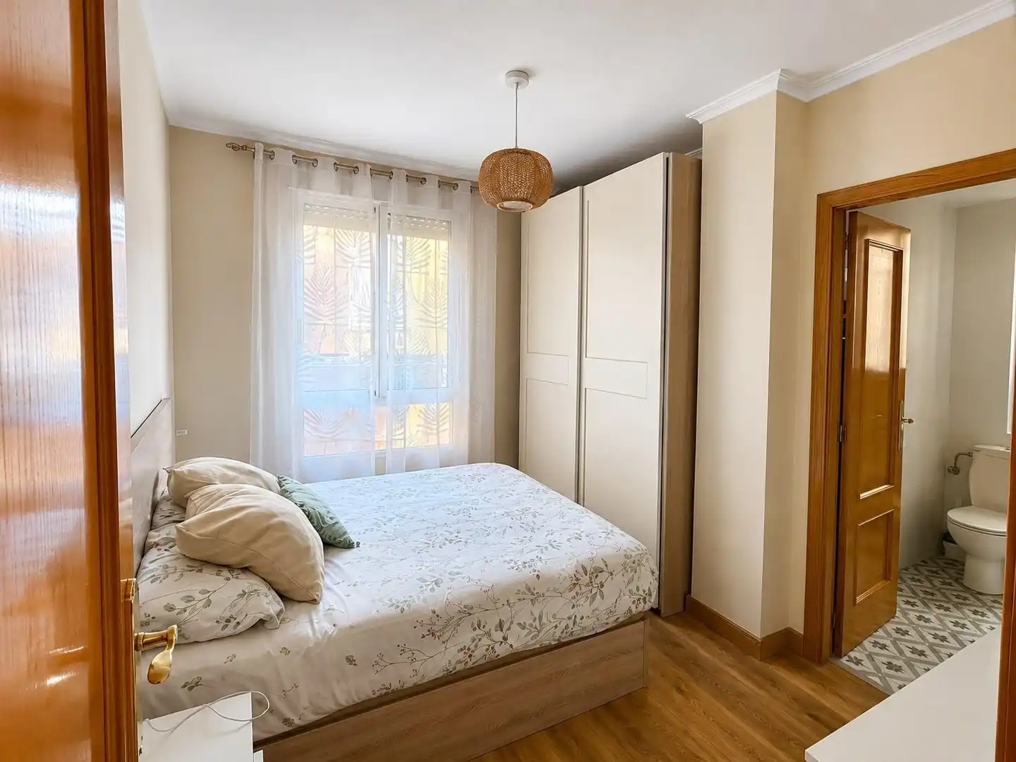 Dormitori de Apartament en venda en Alicante / Alacant amb Aire condicionat, Traster i Alarma