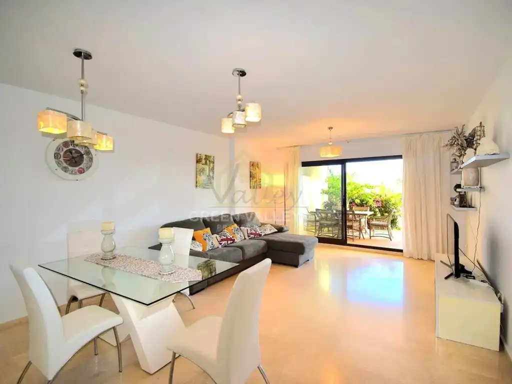 Piso con piscina en venta en La Alcaidesa, imagen 4