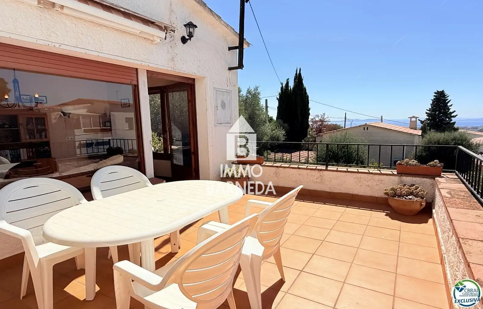 Vista exterior de Casa o xalet en venda en Roses amb Jardí privat i Terrassa