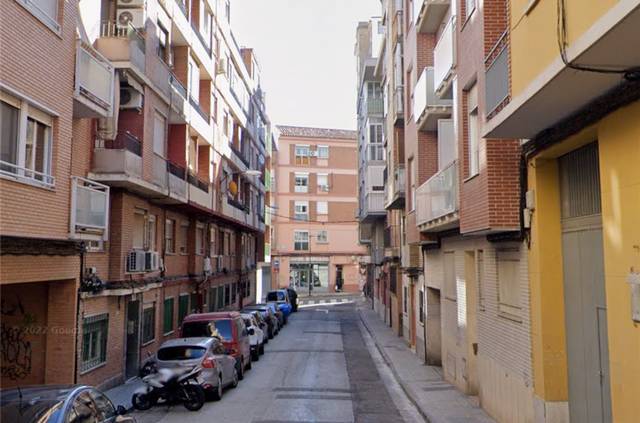 Casa adosada en Venta en El Castellar en Barrio Torrero
