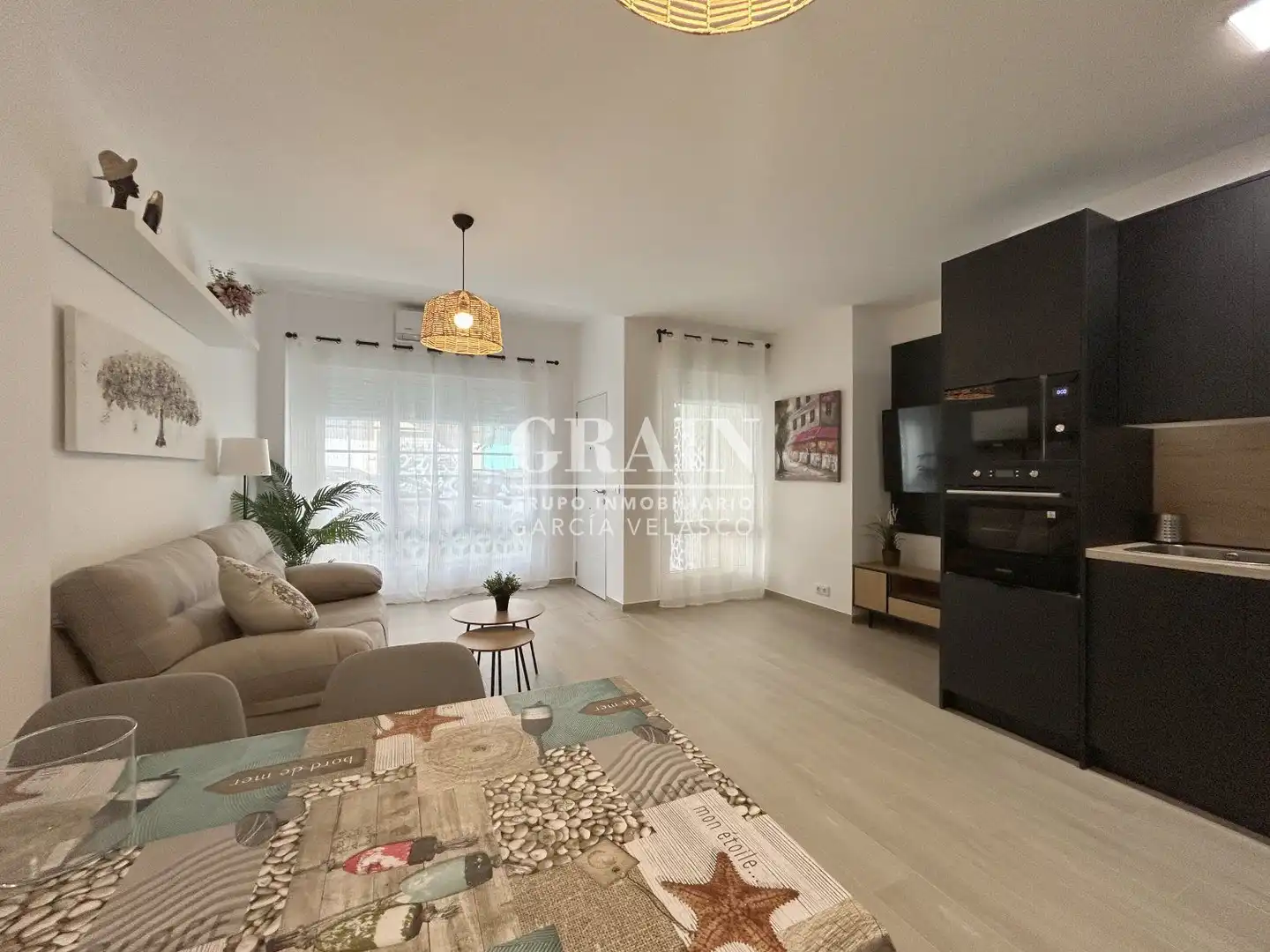 Living room of Apartments for rent in Albacete  with Air Conditioner and Heating