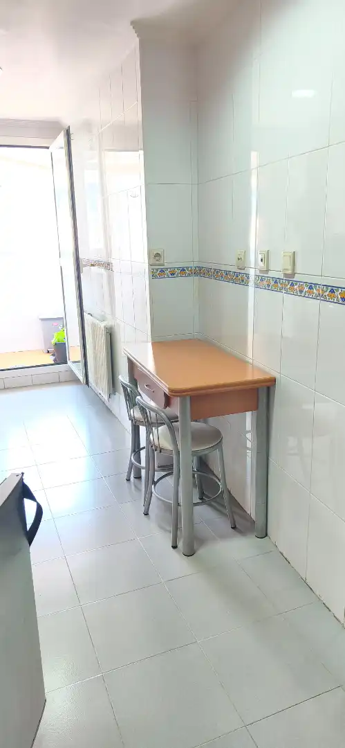 Cocina de Piso de alquiler en Burgos con Calefacción, Parquet y Terraza