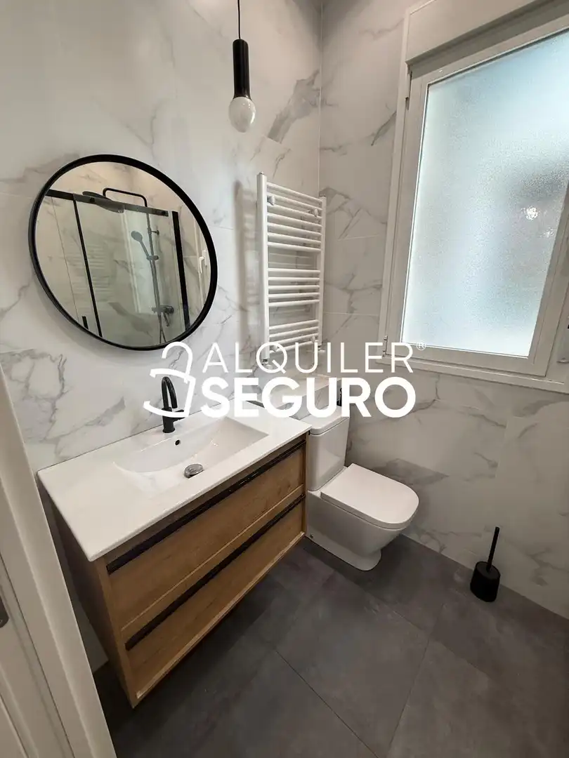 Baño de Estudio de alquiler en Madrid con Aire acondicionado y Calefacción