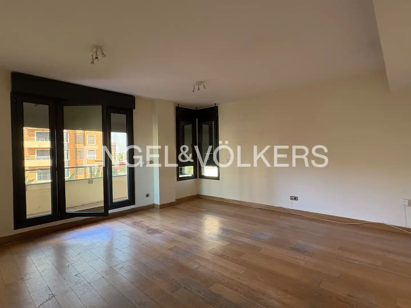 Living room of Flat for rent in Sevilla  with Air Conditioner, Heating and Private garden
