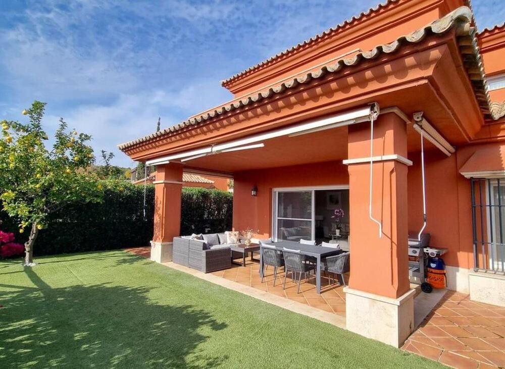 Terrassa de Casa adosada de lloguer en Marbella amb Aire condicionat, Jardí privat i Terrassa