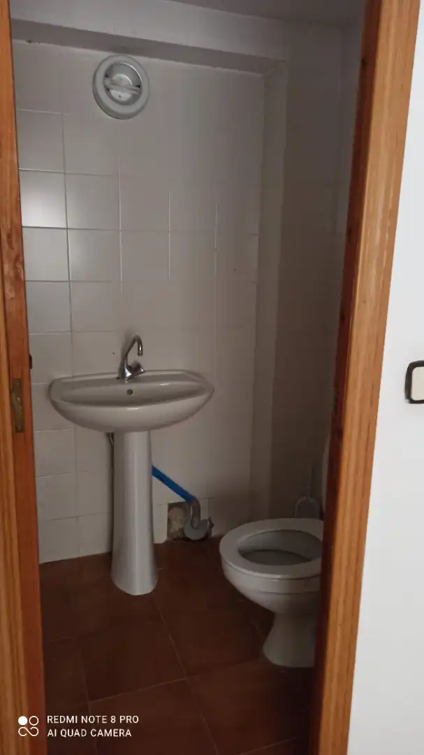 Bany de Local en venda en Cunit amb Aire condicionat