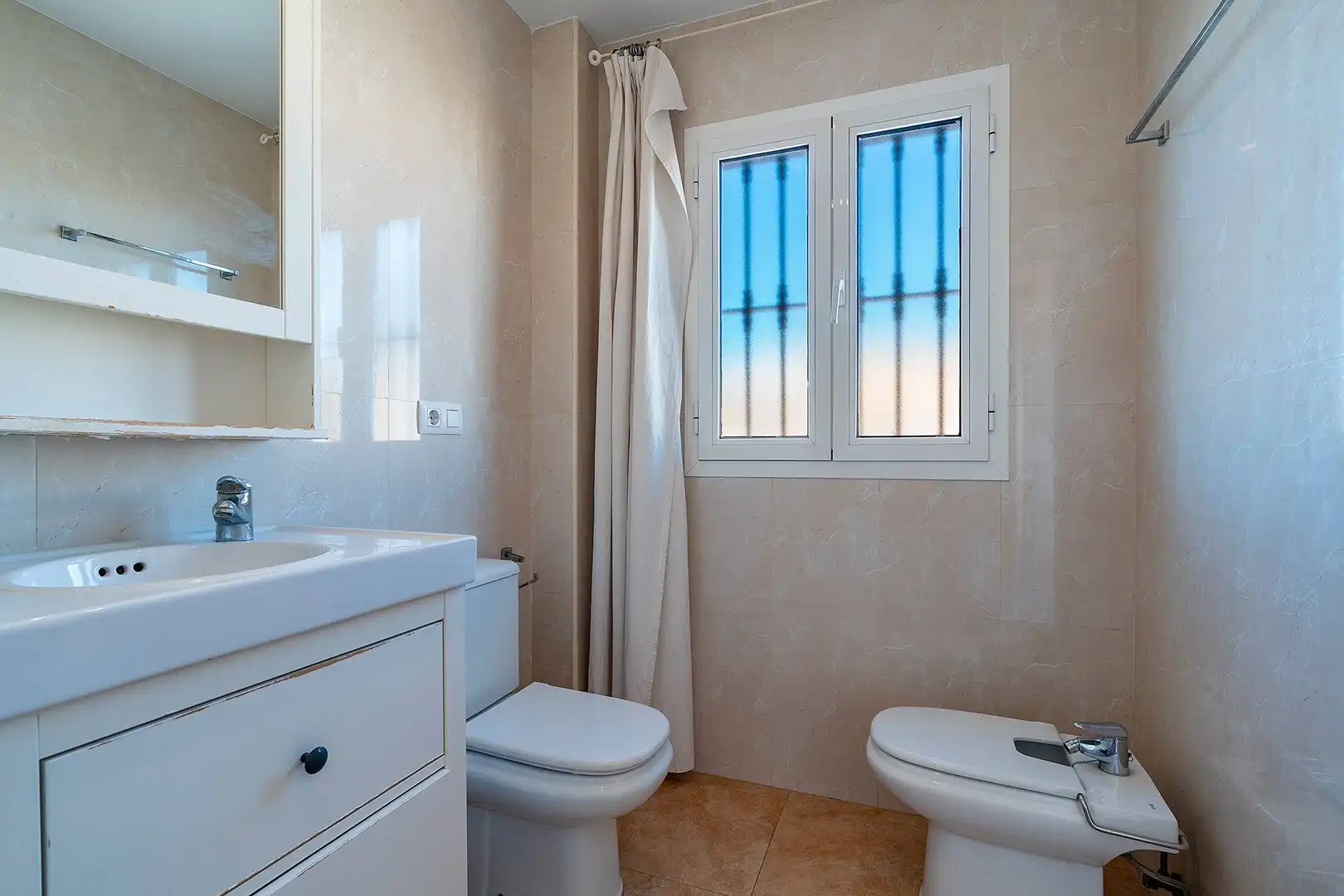 Bathroom of Detached homes for sale in Pechina, Almería