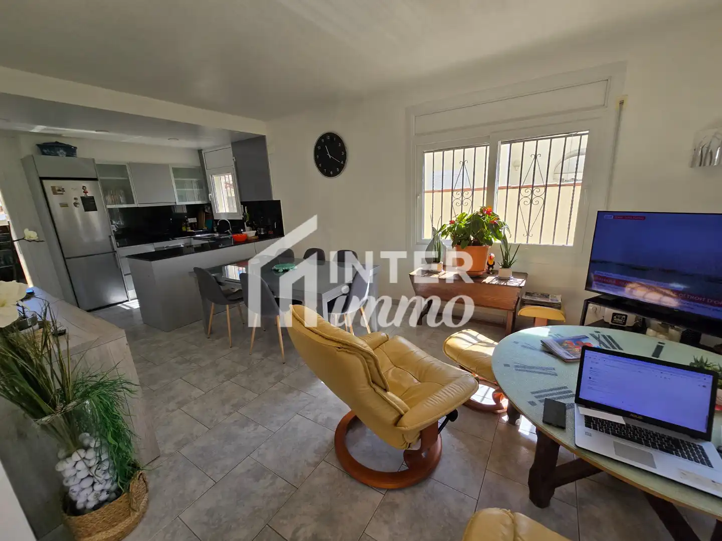 Casa con piscina en venta en Carrer Pení 120b, imagen 4