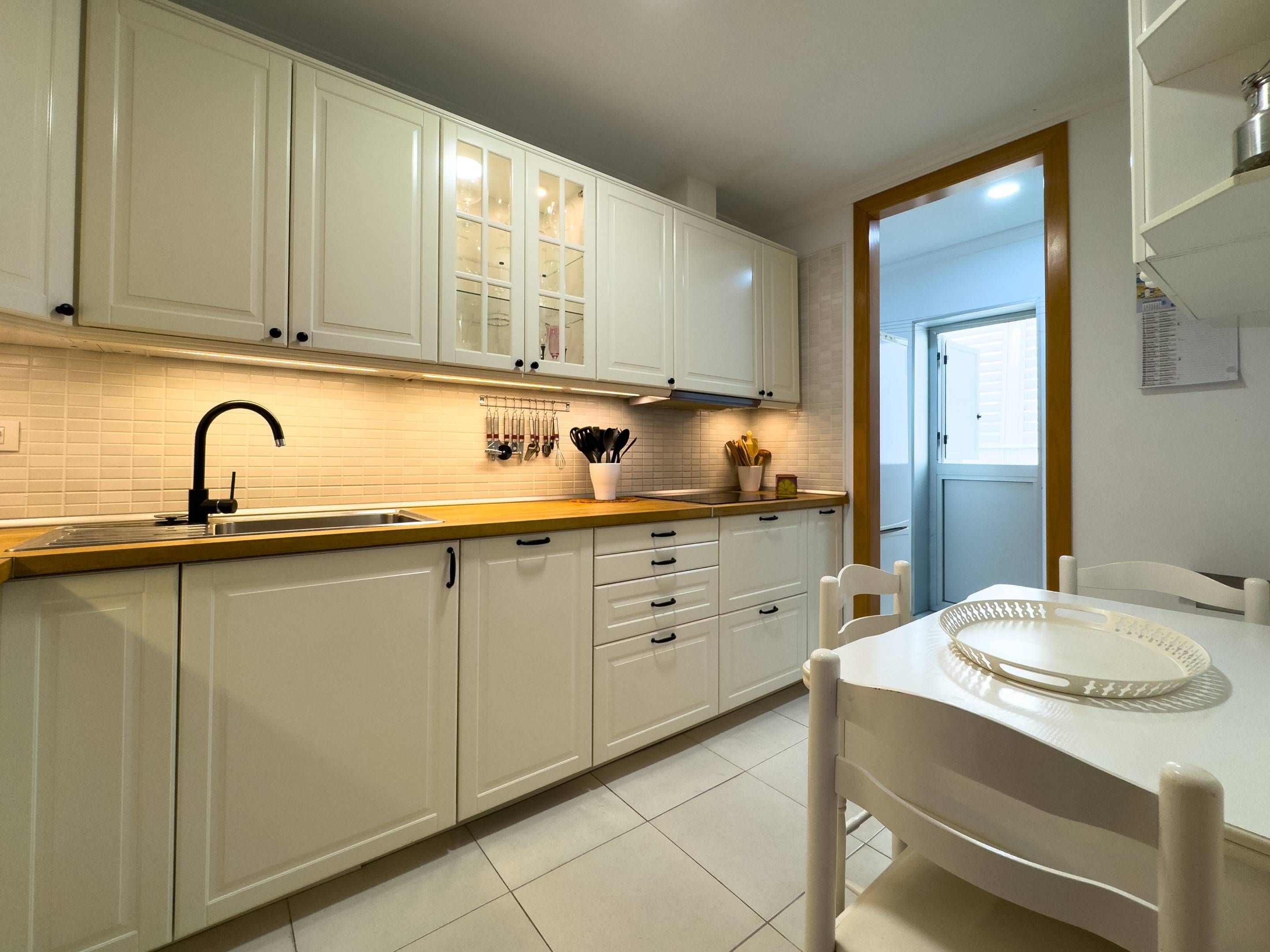 Cuina de Apartament en venda en San Sebastián de la Gomera amb Aire condicionat, Terrassa i Traster