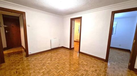 Foto 2 de Piso de alquiler en Calle Sanchez Preciados, Valdezarza, Madrid