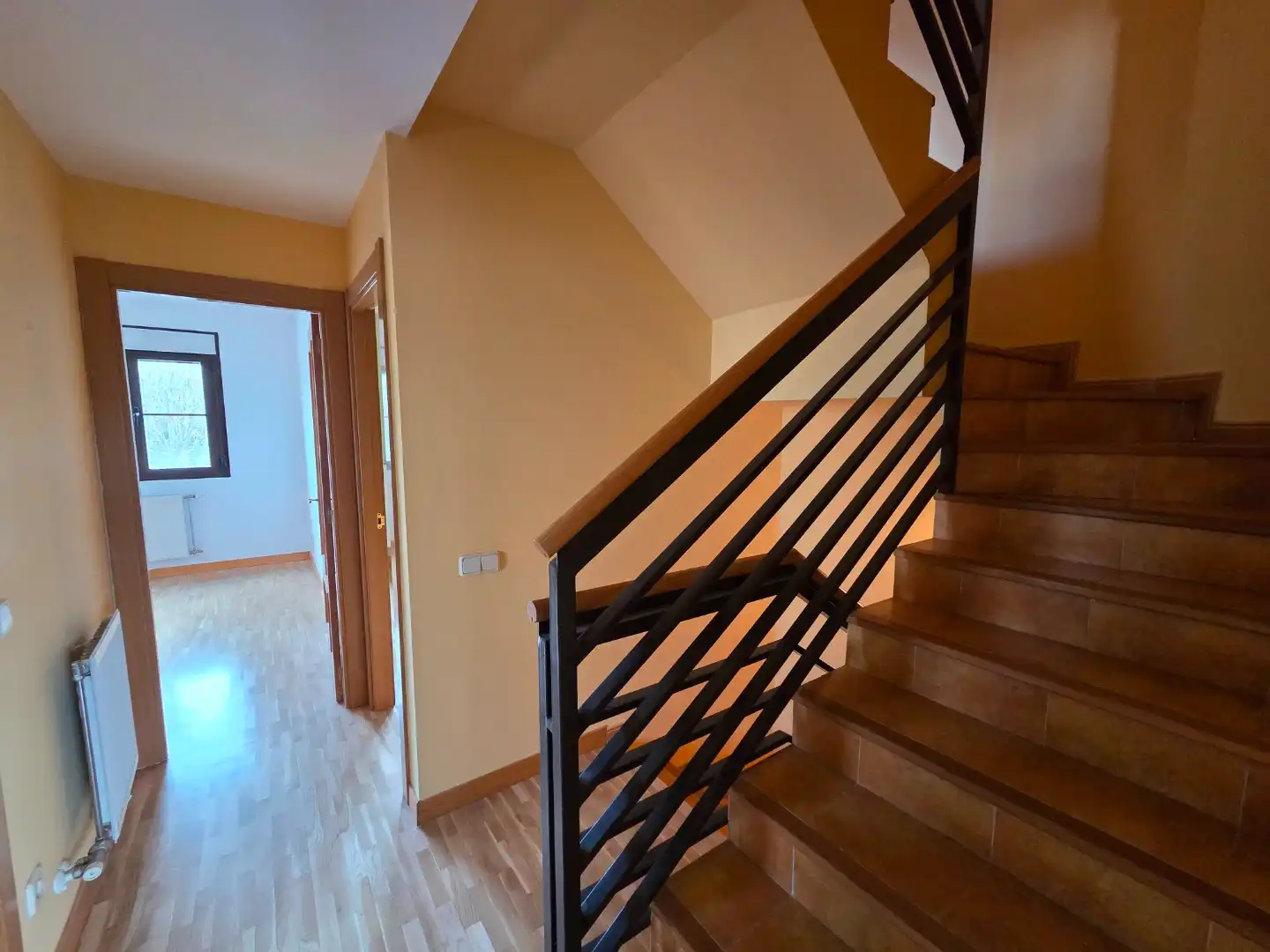 Casa adosada en venta en Cardeñadijo con Calefacción, Jardín privado y Terraza