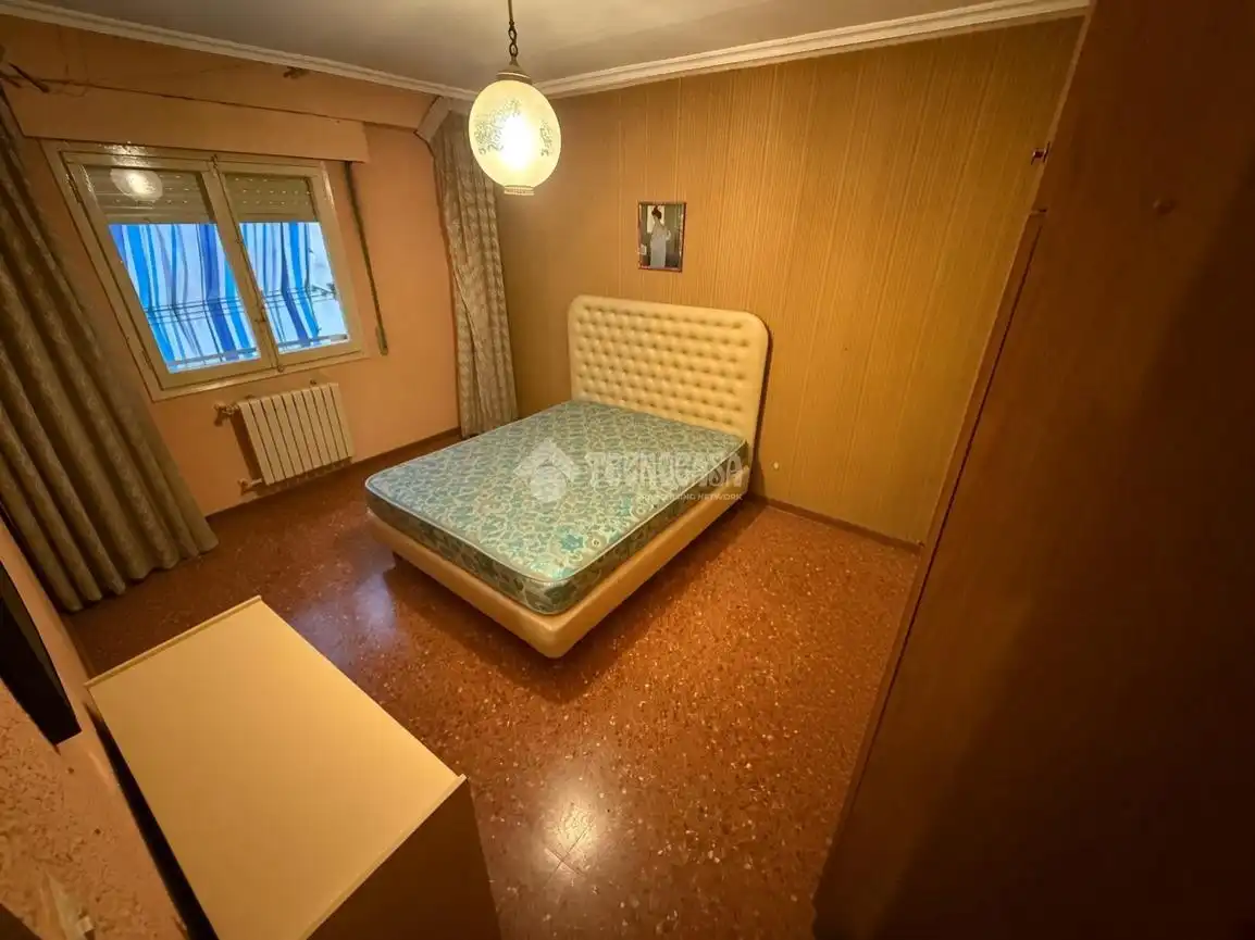 Habitación de Piso en venta en Zaragoza