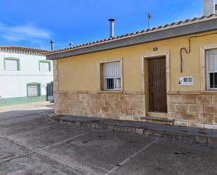 Außenansicht von Country house zum verkauf in Montealegre del Castillo mit Möbliert