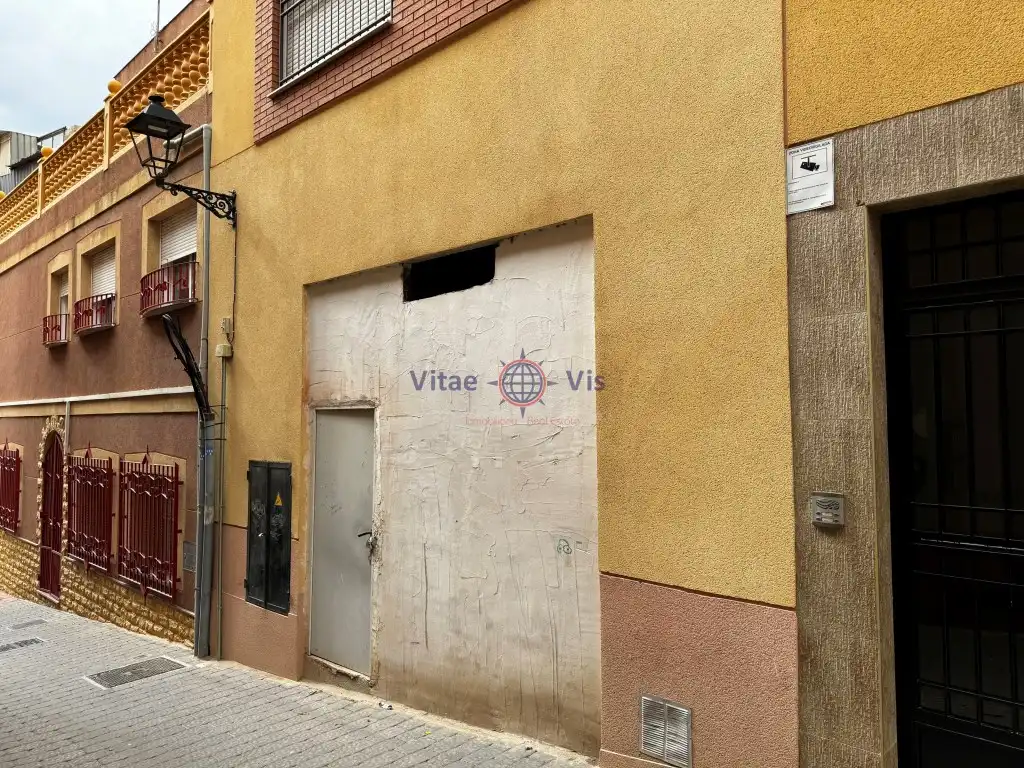 Local comercial en venta en Calle Pedro Carceles, imagen 2