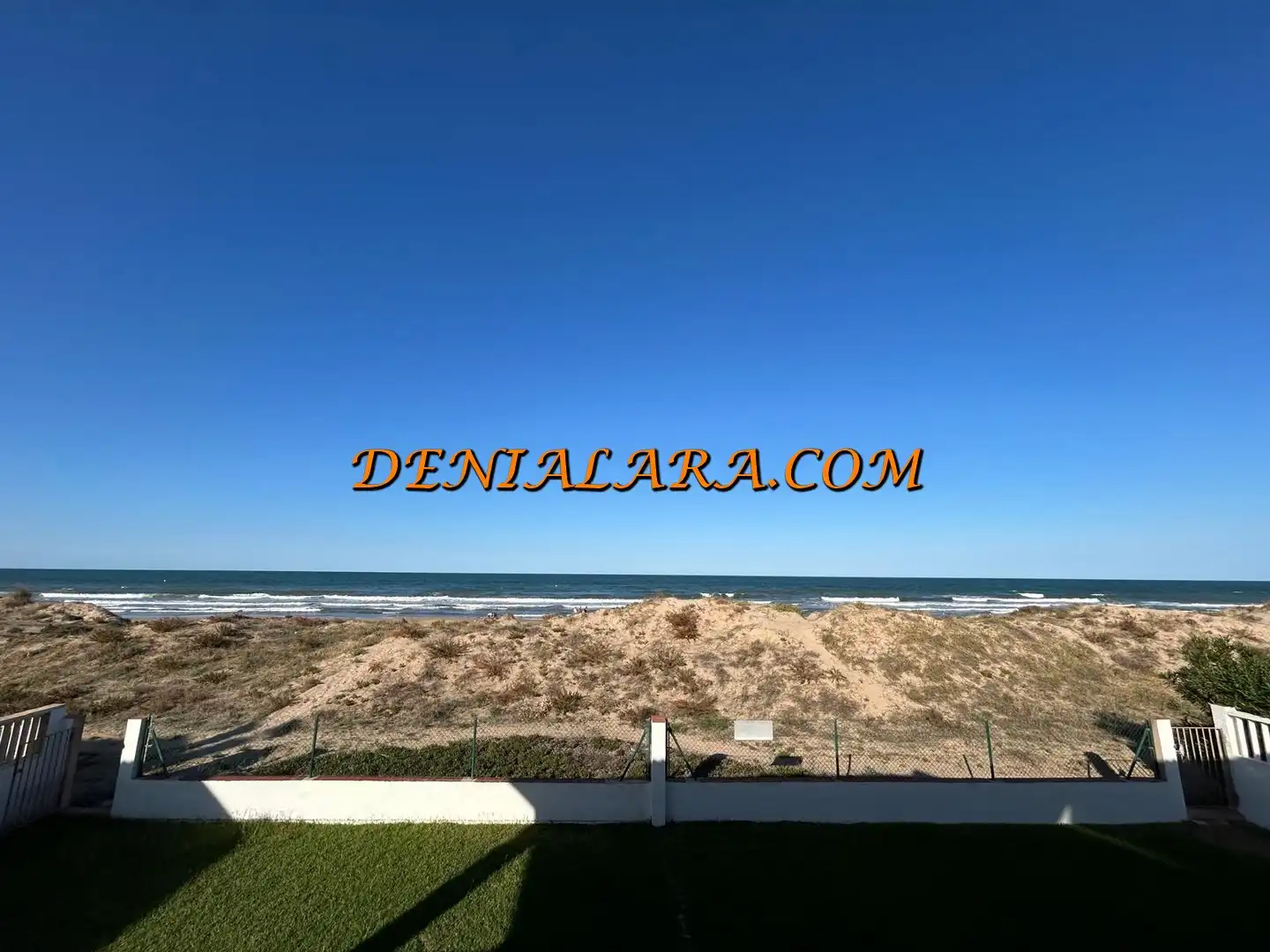 Vista exterior de Edificio en venta en Oliva