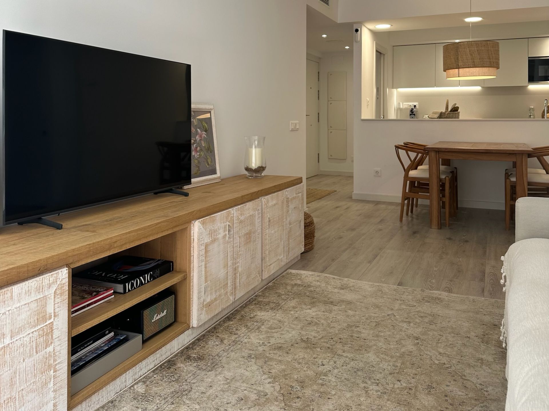 Living room of Flat for sale in L'Hospitalet de Llobregat  with Air Conditioner, Heating and Parquet flooring