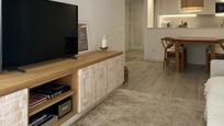 Living room of Flat for sale in L'Hospitalet de Llobregat  with Air Conditioner, Heating and Parquet flooring