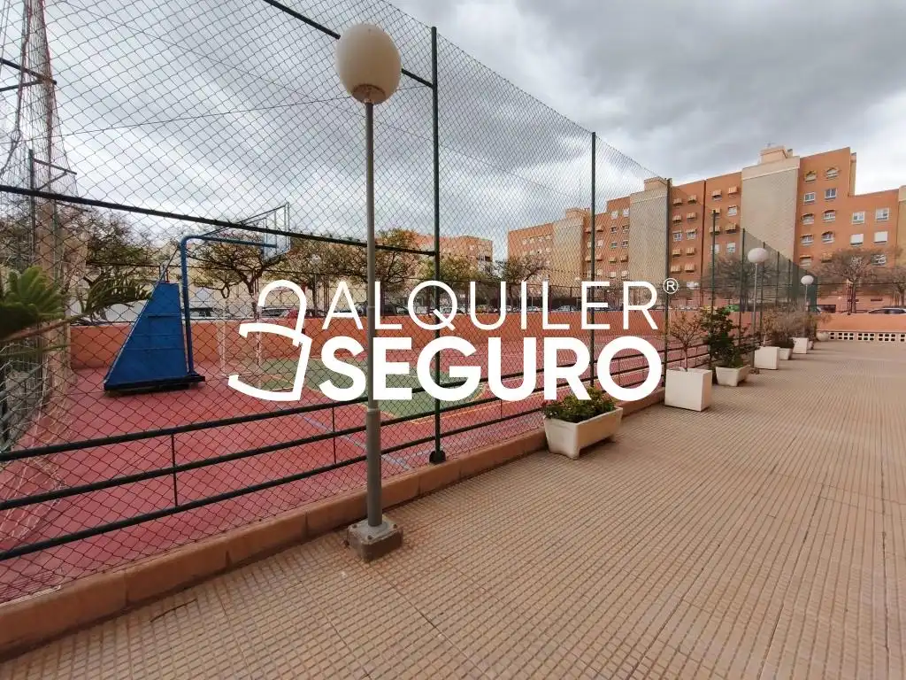 Piso de alquiler en Manuel Maciá Sempere, Altozano - Conde Lumiares