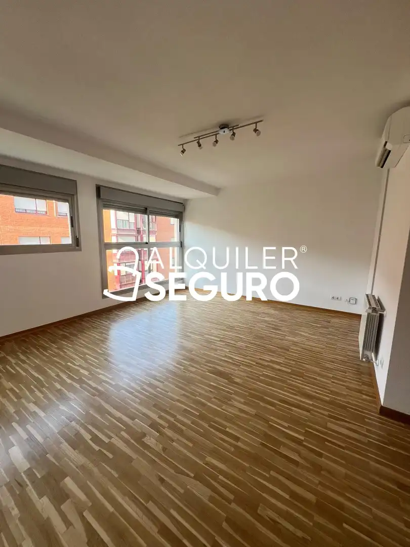 Wohnung zur Miete in Madrid mit Klimaanlage, Heizung und Terrasse