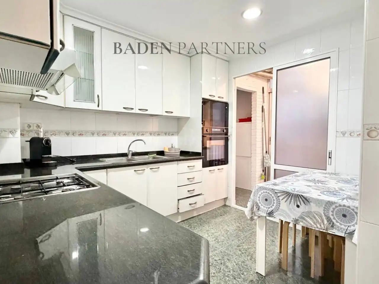 Flat for rent in Avenida María Auxiliadora, Casco Urbano