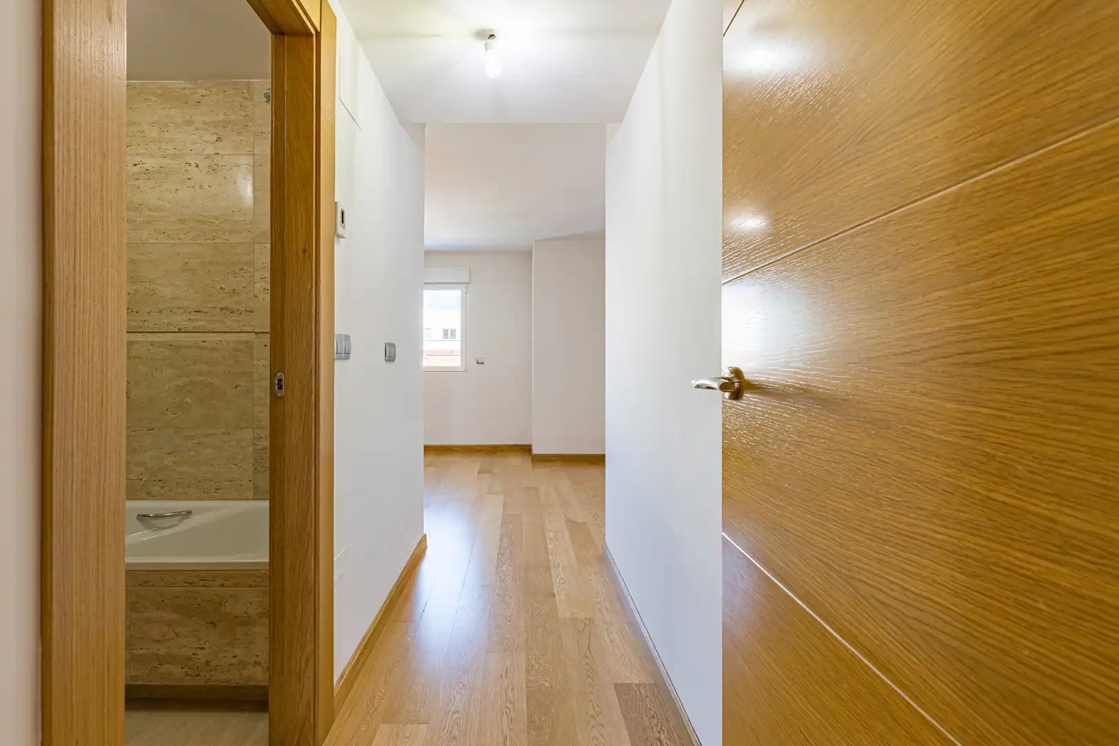 Flat for sale in Avenida Reina Victoria Eugenia, 2, Alameda