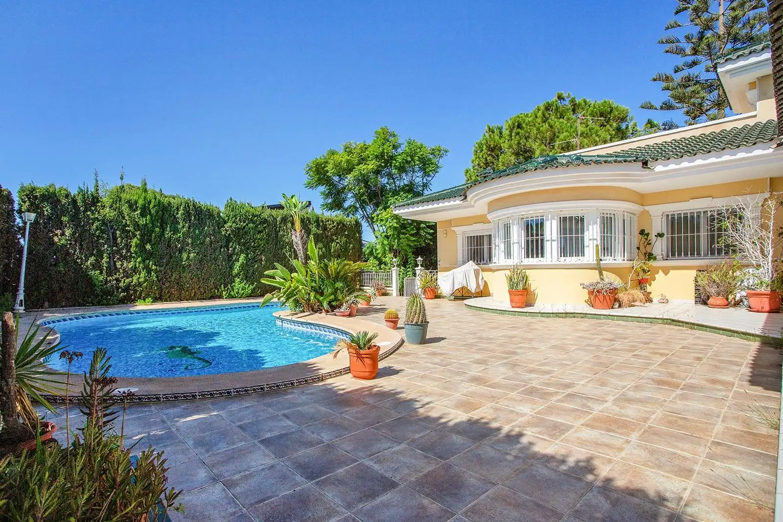 Villa avec piscine à vendre à Calle salvador de madariaga, imagen 3