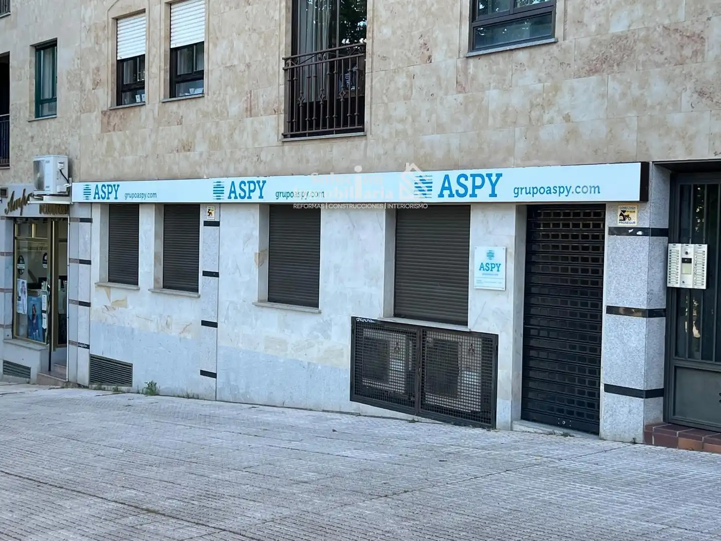 Außenansicht von Geschaftsraum zur Miete in Salamanca mit Klimaanlage