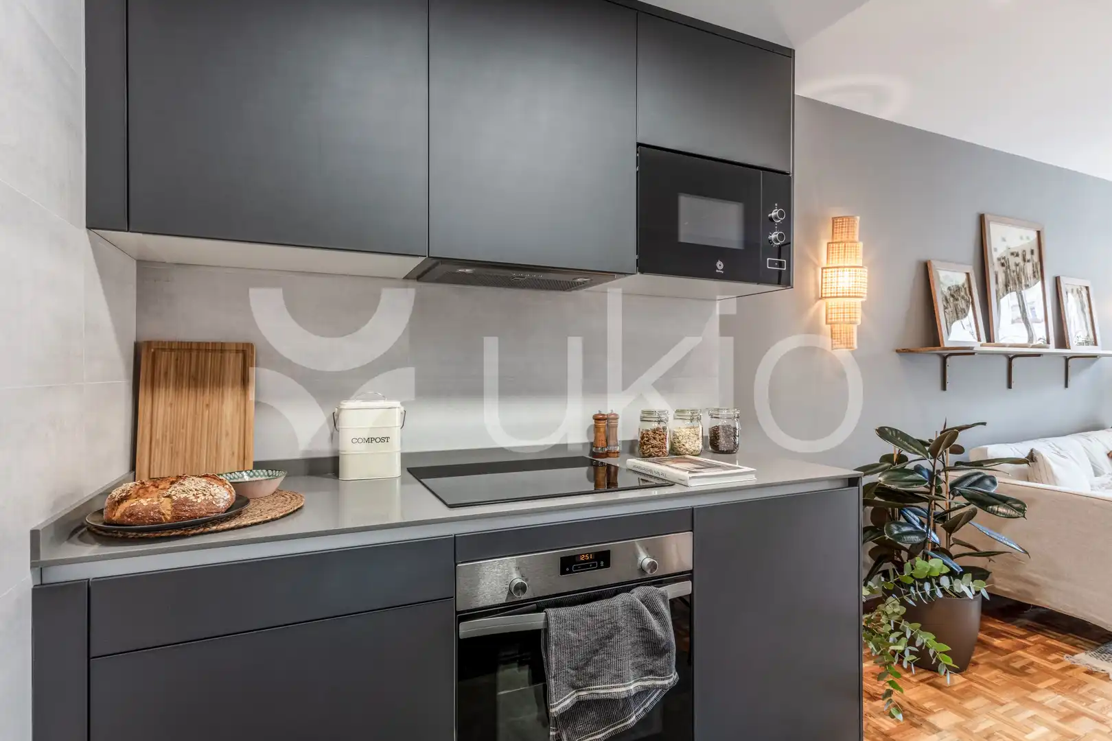 Küche von Wohnungen zur Miete in Madrid mit Klimaanlage, Möbliert und Waschmaschine