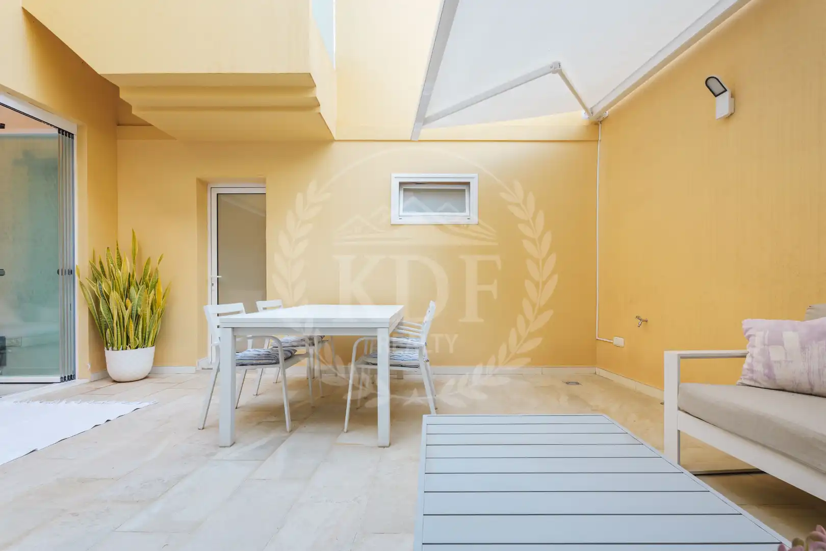 Terrassa de Casa adosada en venda en Santa Cruz de Tenerife amb Jardí privat, Terrassa i Moblat