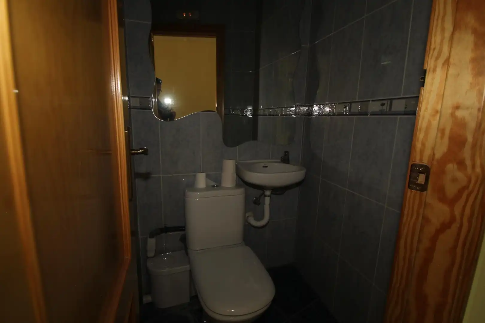 Baño de Local en venta en Las Gabias con Aire acondicionado