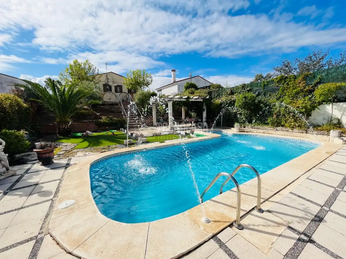 Swimming pool of Houses for sale in Cardiel de los Montes  with Air Conditioner and Heating