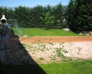 Garden of Apartment to rent in Sainte - Léocadie  with Heating, Private garden and Parquet flooring