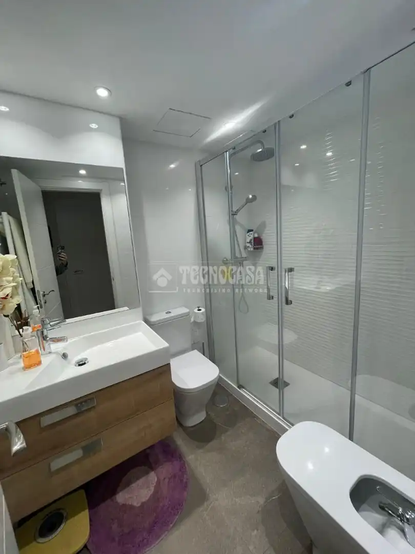 Baño de Piso en venta en Madrid con Aire acondicionado, Calefacción y Balcón