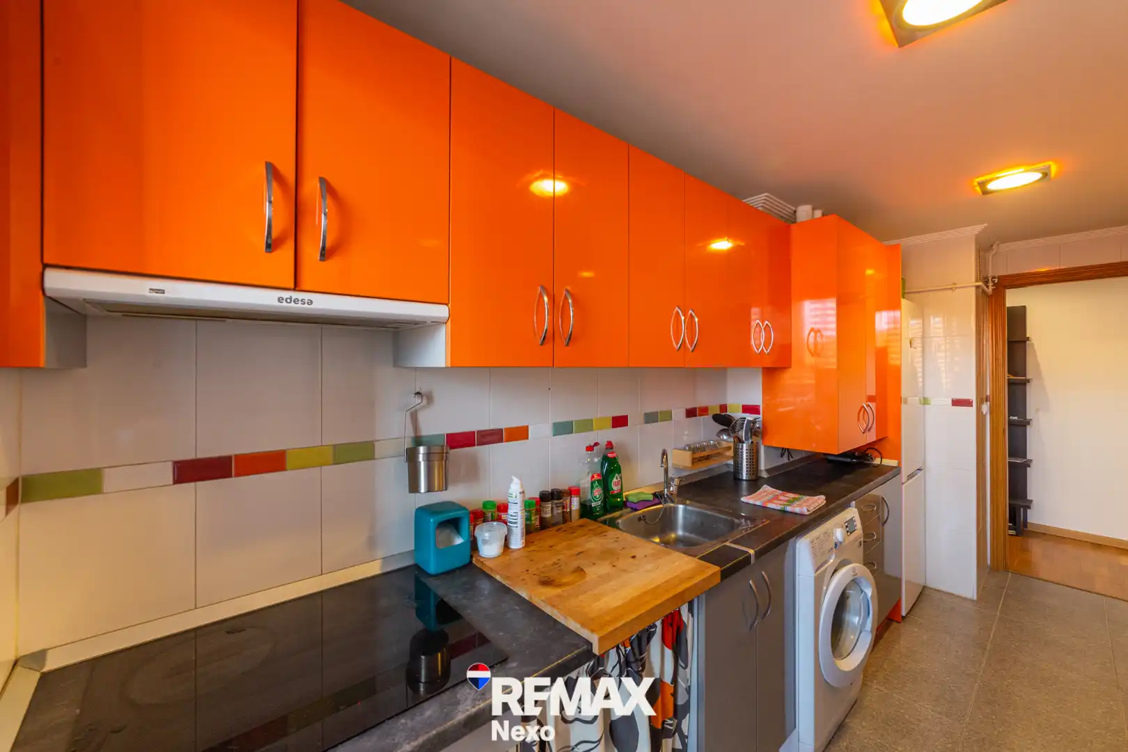 Kitchen of Flat for sale in Cabezón de Pisuerga  with Air Conditioner, Heating and Storage room
