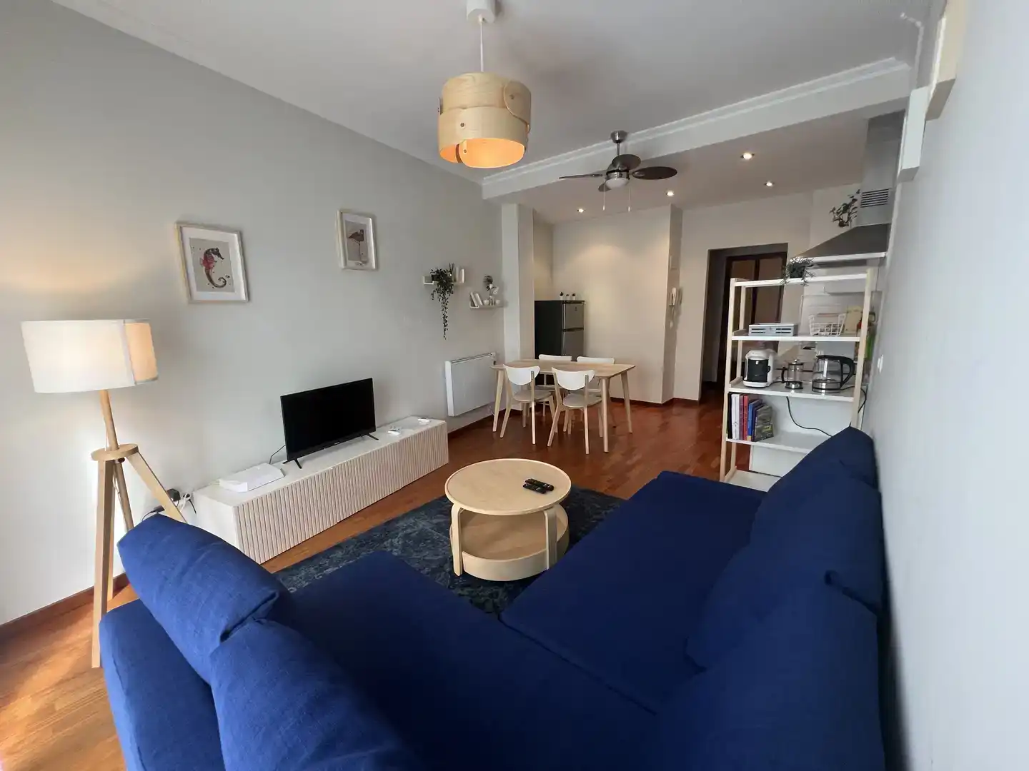 Sala de estar de Apartamento en venta en Redondela con Parquet y Amueblado
