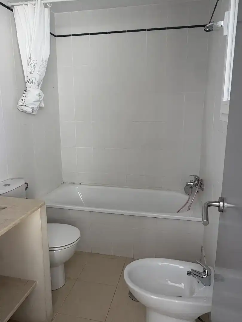 Baño de Casa adosada en venta en Bormujos con Aire acondicionado, Piscina y Balcón