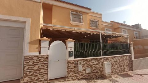 Foto 2 de Casa adosada en venta en Calle Bramhs, Huércal de Almería, Almería
