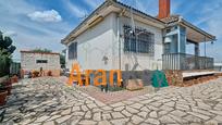 Exterior view of House or chalet for sale in Colmenar de Oreja  with Air Conditioner, Heating and Private garden