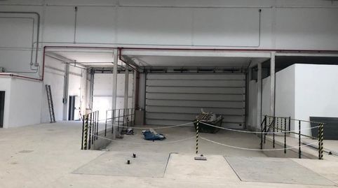 Foto 2 von Fabrikhallen zur Miete in Plaça del País Valencià,, Quart de Poblet, Valencia