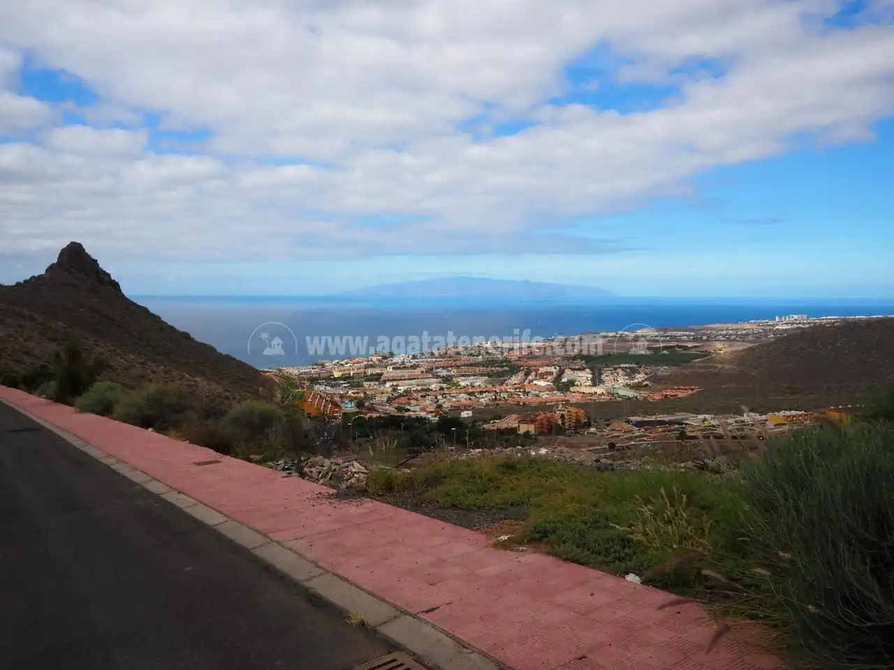 Impressive villa with traditional architecture, with panoramic views in Roque del Conde, one of the most luxurious areas of Costa , immagine 3
