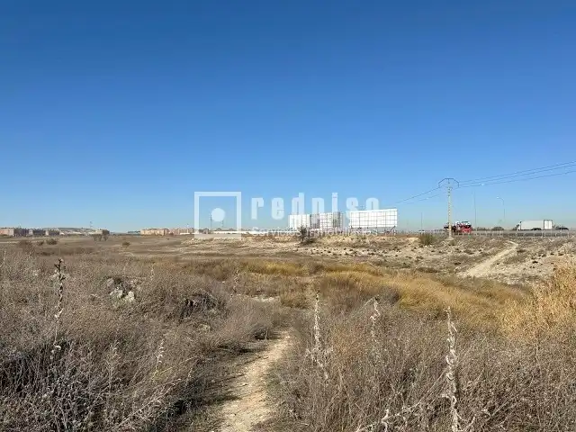 Industrial land for sale in Los Robles
